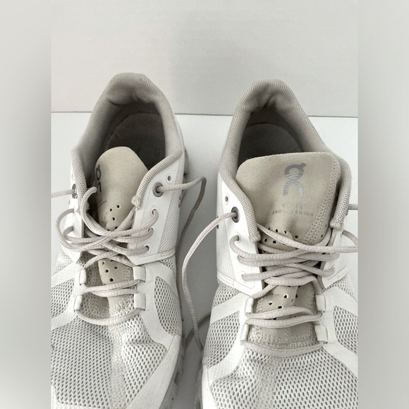 Women’s On Cloud Sneakers in White Sand Sz 8.5 - Picture 8 of 9